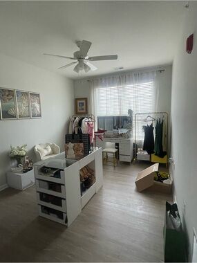 Closet clean out send your offers ❤️